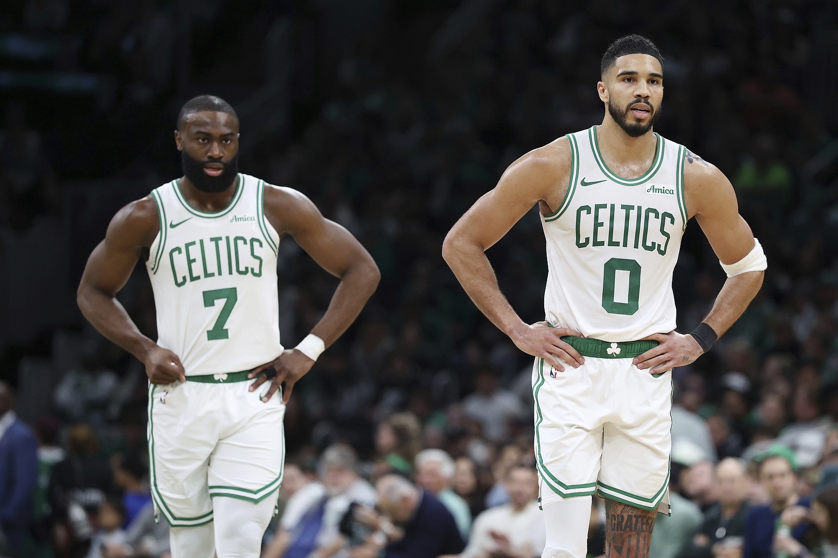 乐鱼体育官网平台-海沃德:塔图姆&布朗是联盟中最好的两名侧翼之一 绿军球迷真有福