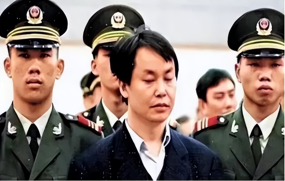 乐鱼体育app-张子强家人现状曝光:遗孀携20亿定居泰国,大儿子成了餐厅厨师