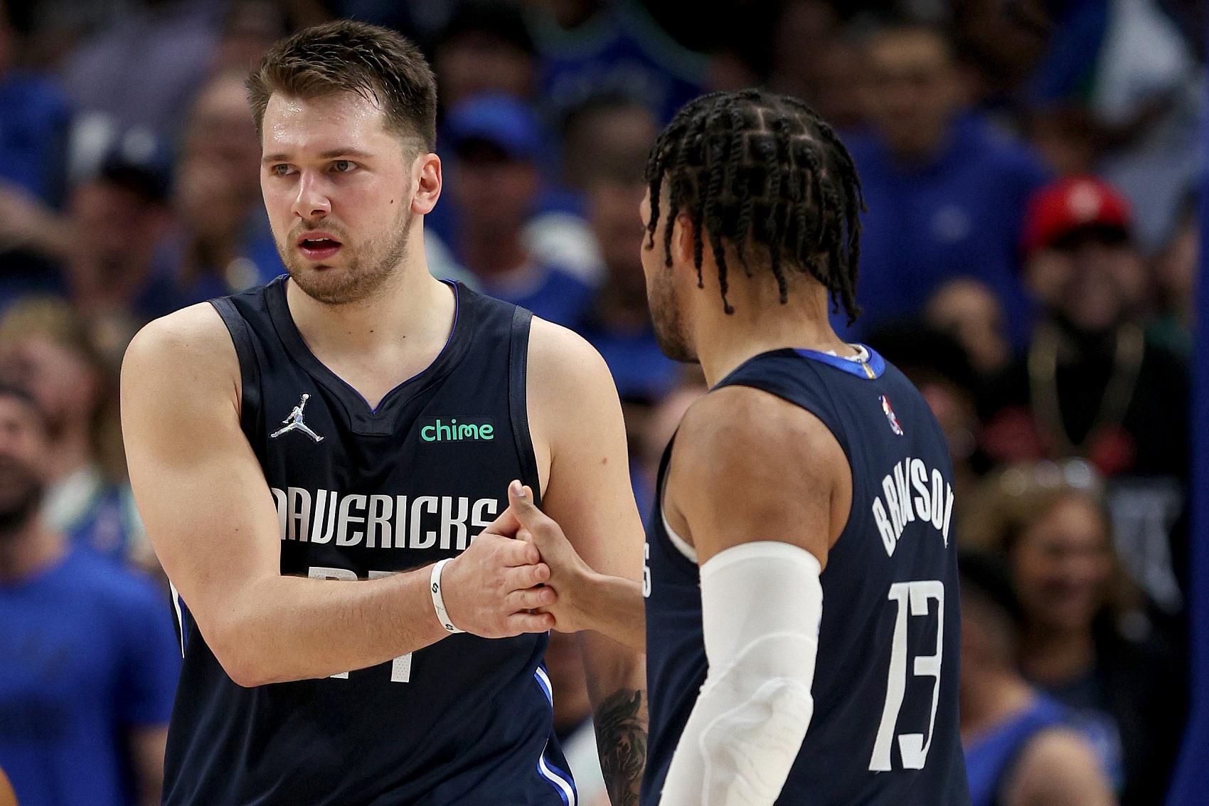 乐鱼体育app官网-NBA“返乡”大乱斗:东契奇弗拉格聚首 詹欧合体 马刺&雷霆太炸裂