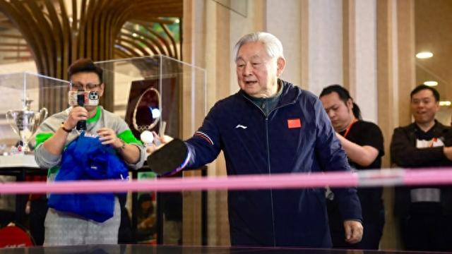 乐鱼体育app-全民参与“一道乒 乓乓响”,在上海接住这只穿越百年的小白球|乒乓球|乒乓|徐寅生|国际乒乓球联合会|世界乒乓球锦标赛_新浪新闻