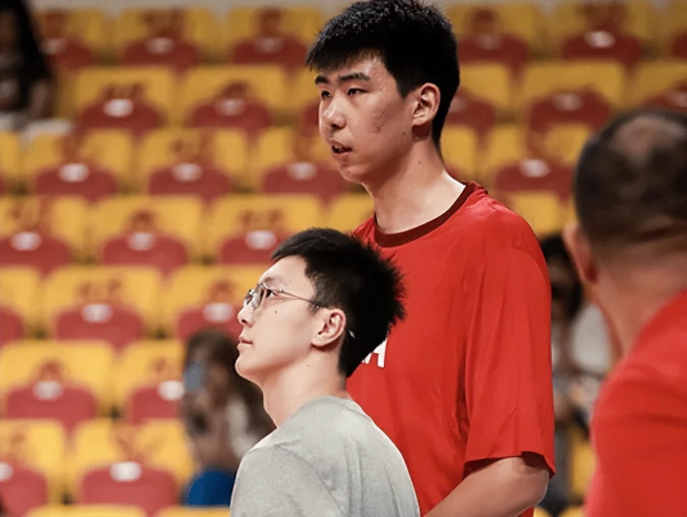 乐鱼体育-男篮82-78胜FMP拉德尼基 球员评价：4人优秀，2人及格，5人低迷